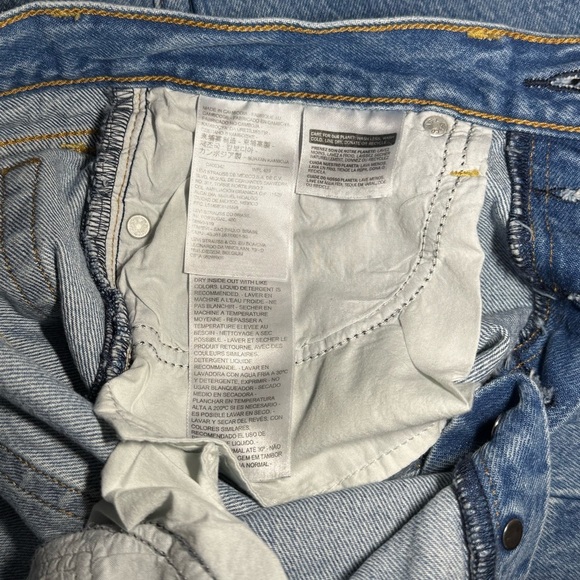 Levi's Premium WEDGIE Icon Jeans size 28 Button Fly Athens Pushed - Picture 10 of 12